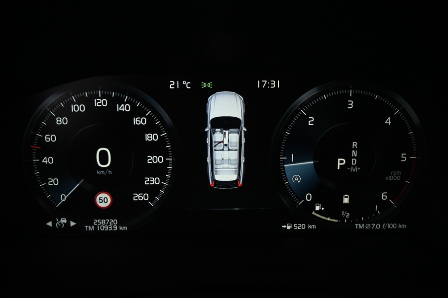 Volvo V90 Cross Country vaihtoauto