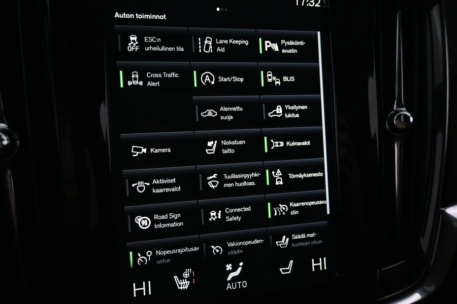 Volvo V90 Cross Country vaihtoauto