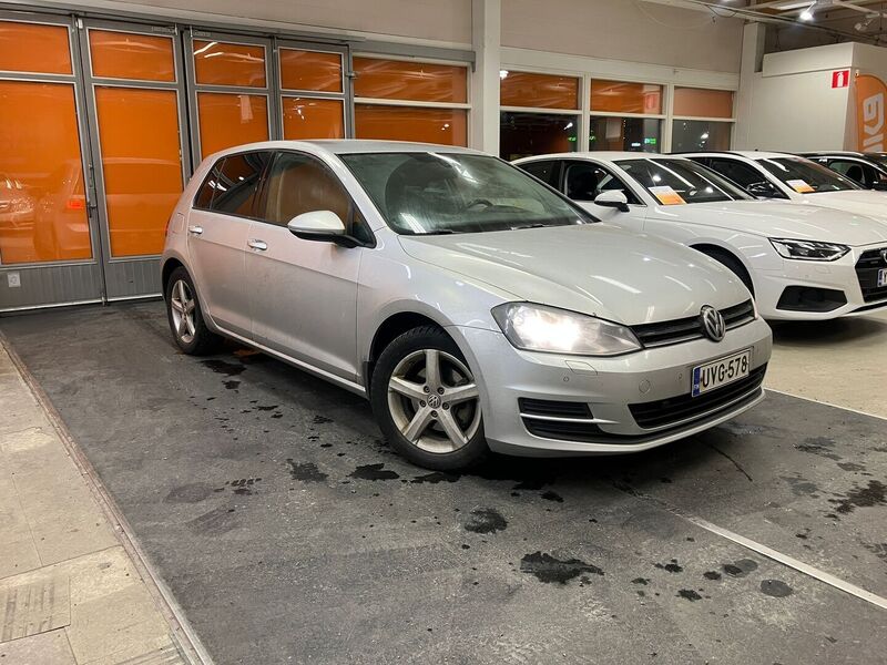 Volkswagen Golf vaihtoauto