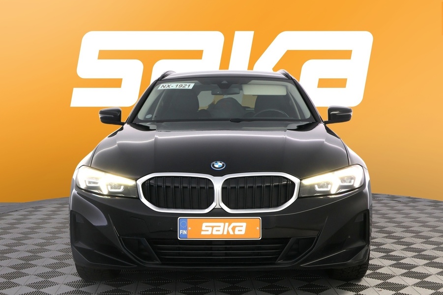 BMW 330 vaihtoauto