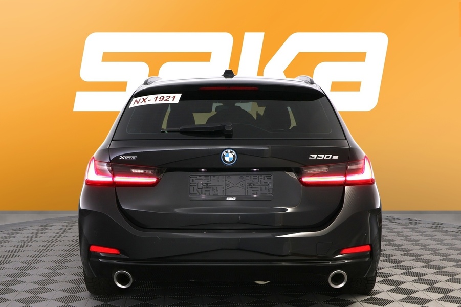 BMW 330 vaihtoauto