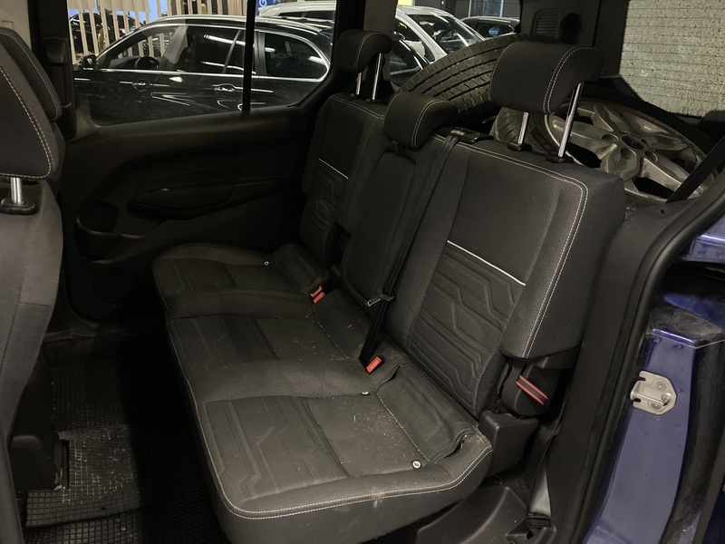 Ford Grand Tourneo Connect vaihtoauto