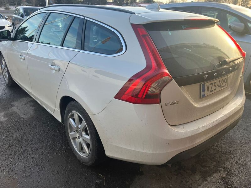 Volvo V60 vaihtoauto