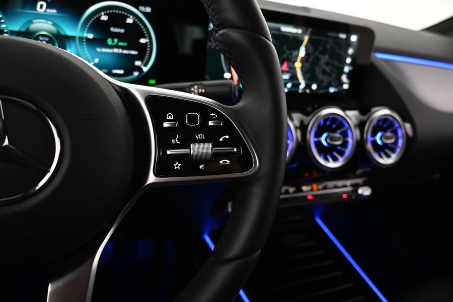 Mercedes-Benz EQA vaihtoauto