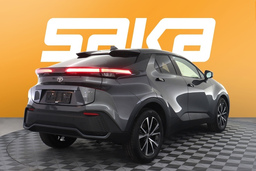 Toyota C-HR vaihtoauto