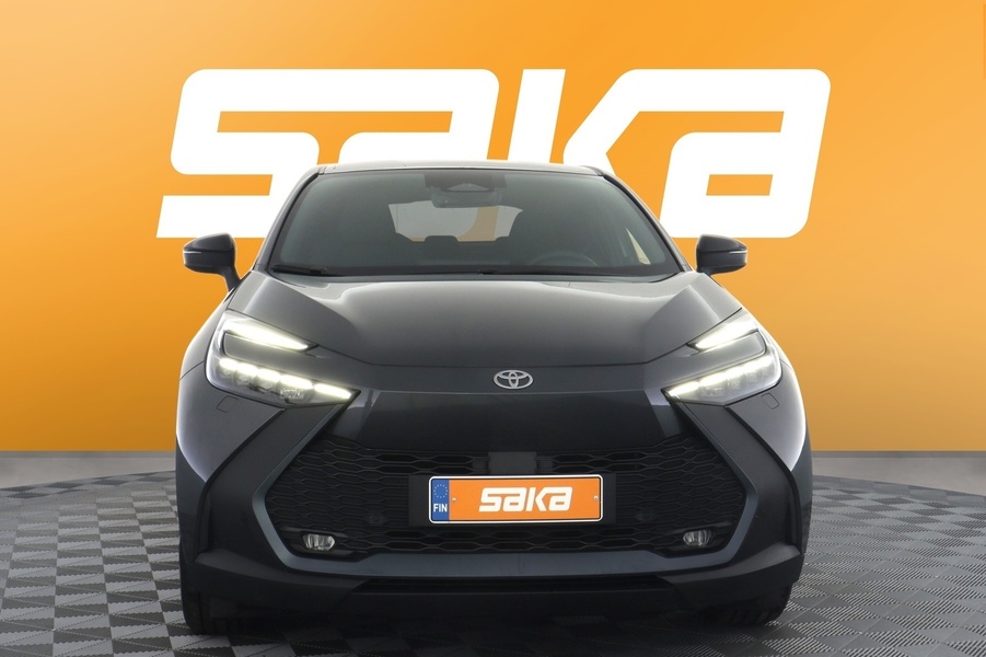 Toyota C-HR vaihtoauto