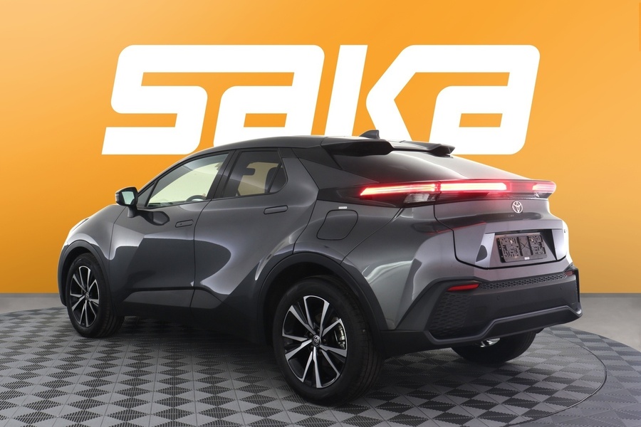 Toyota C-HR vaihtoauto