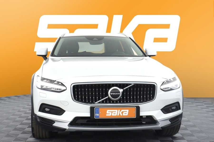 Volvo V90 Cross Country vaihtoauto