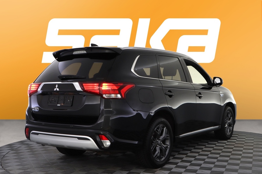 Mitsubishi Outlander PHEV vaihtoauto