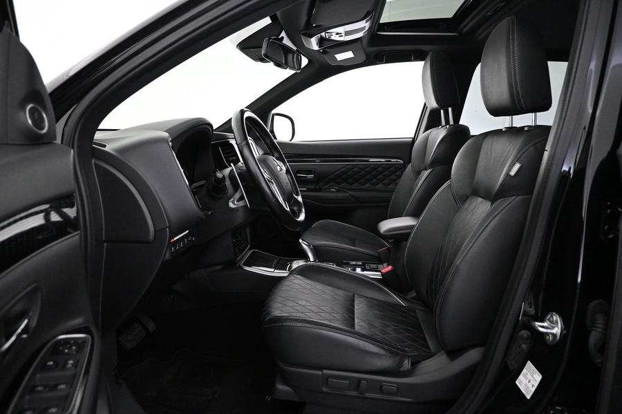 Mitsubishi Outlander PHEV vaihtoauto