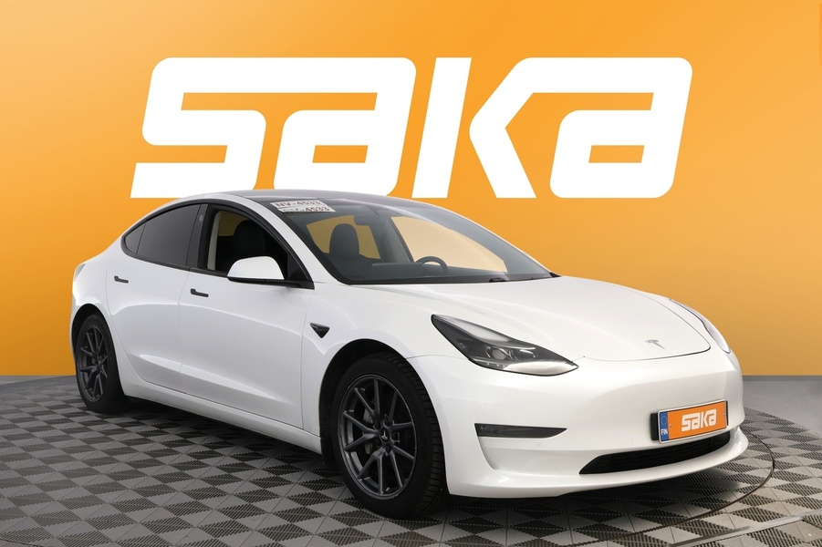 Tesla Model 3 vaihtoauto
