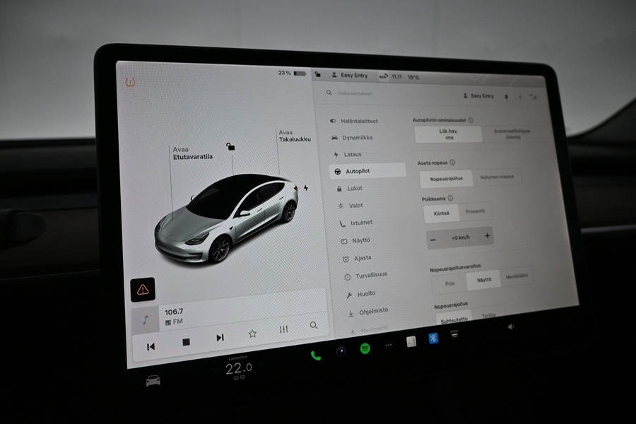 Tesla Model 3 vaihtoauto