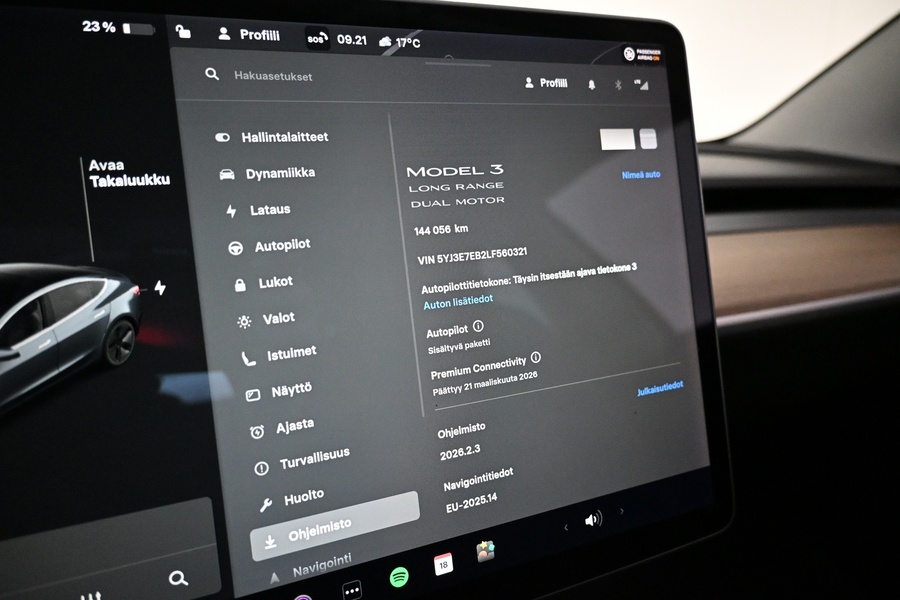 Tesla Model 3 vaihtoauto