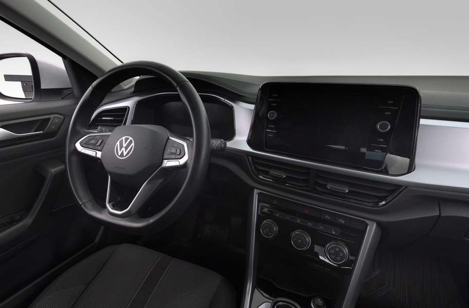 Volkswagen T-Roc vaihtoauto