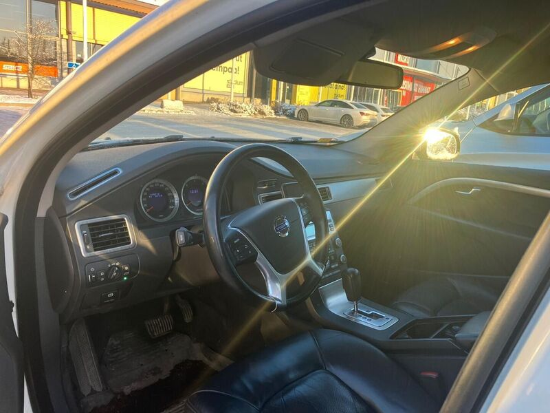 Volvo V70 vaihtoauto