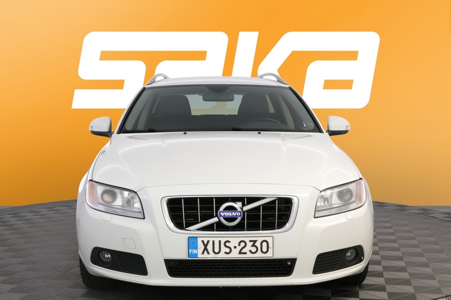 Volvo V70 vaihtoauto