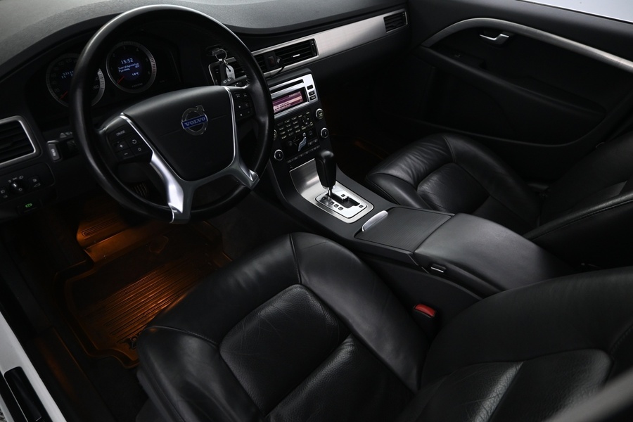 Volvo V70 vaihtoauto