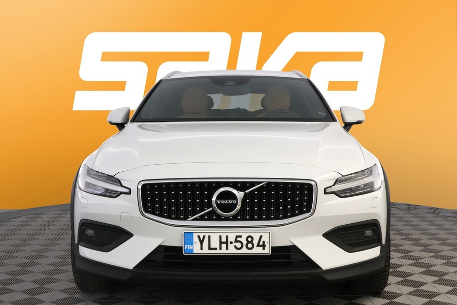 Volvo V60 Cross Country vaihtoauto