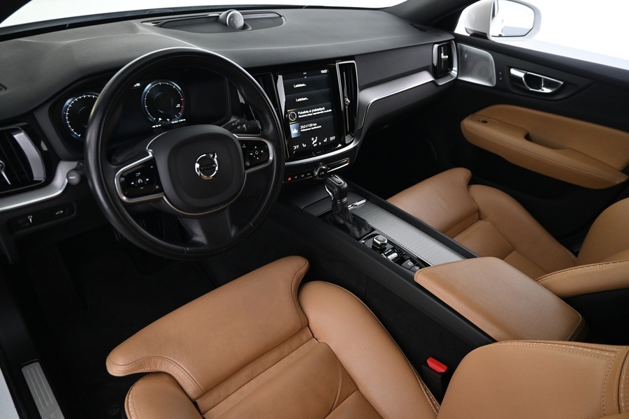 Volvo V60 Cross Country vaihtoauto