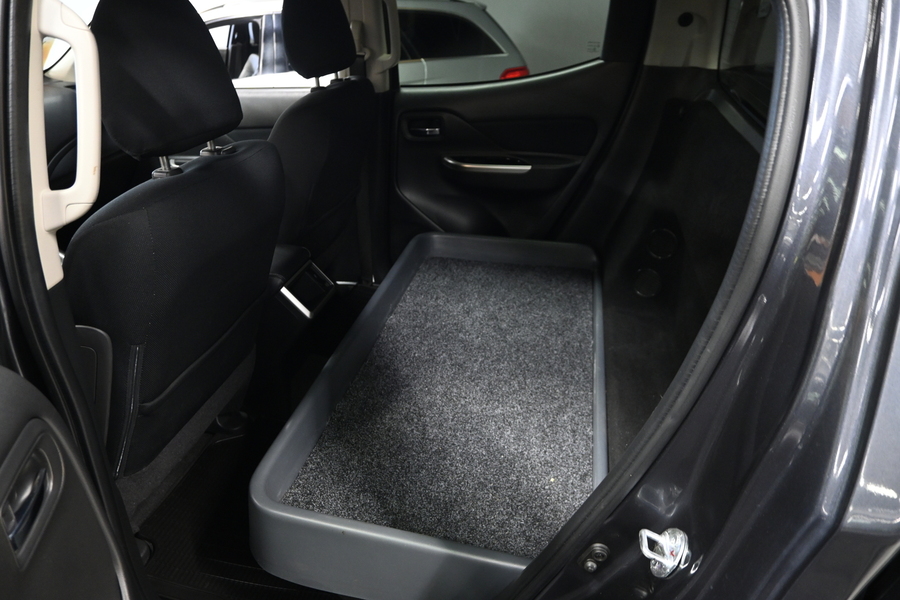 Mitsubishi L200 vaihtoauto