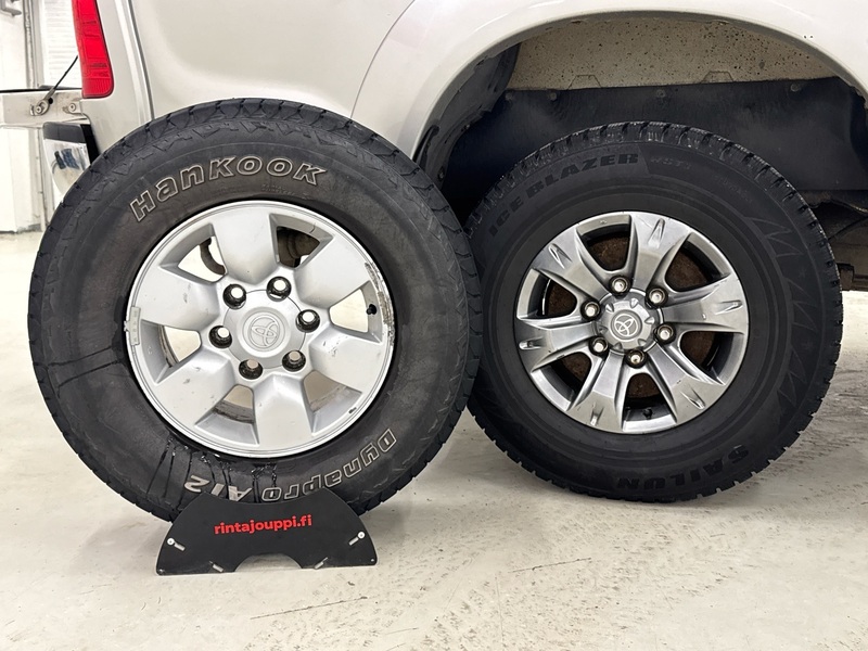 Toyota Hilux vaihtoauto