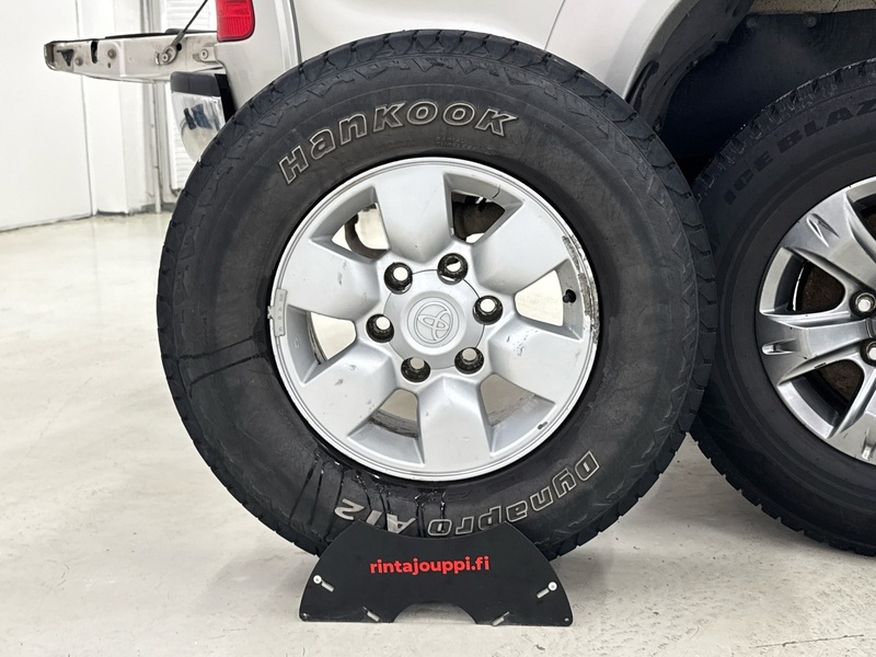 Toyota Hilux vaihtoauto