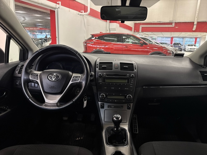 Toyota Avensis vaihtoauto