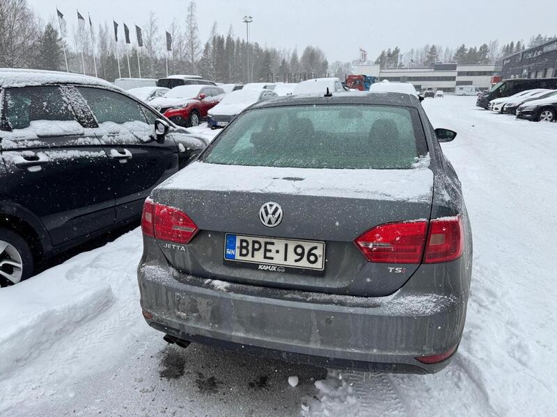 Volkswagen Jetta vaihtoauto