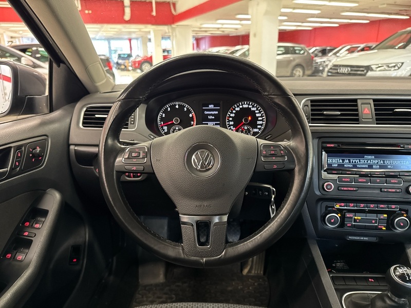 Volkswagen Jetta vaihtoauto
