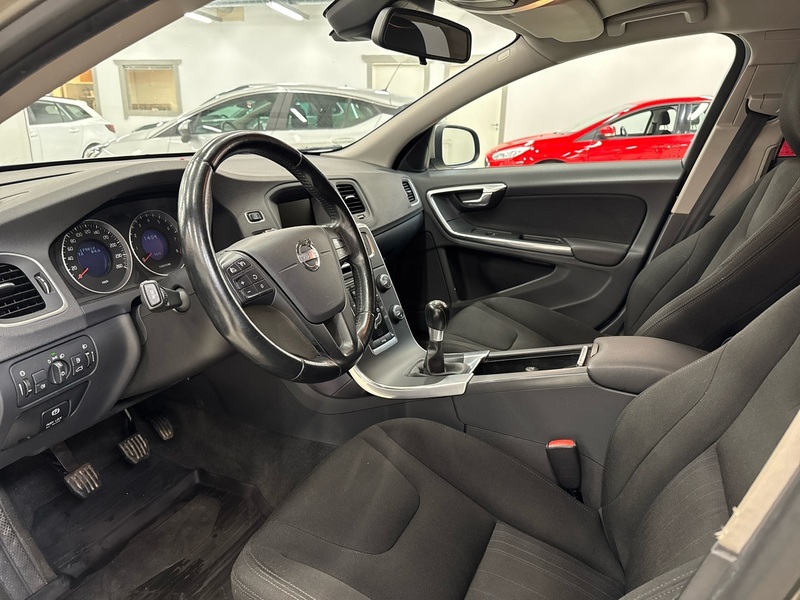 Volvo V60 vaihtoauto