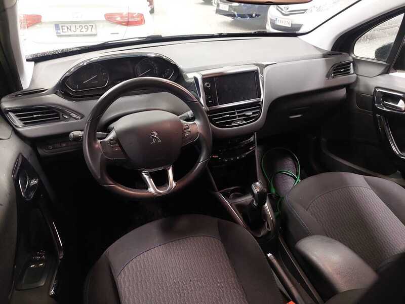 Peugeot 208 vaihtoauto