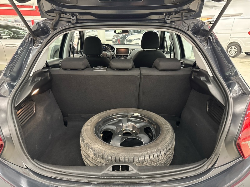 Peugeot 208 vaihtoauto