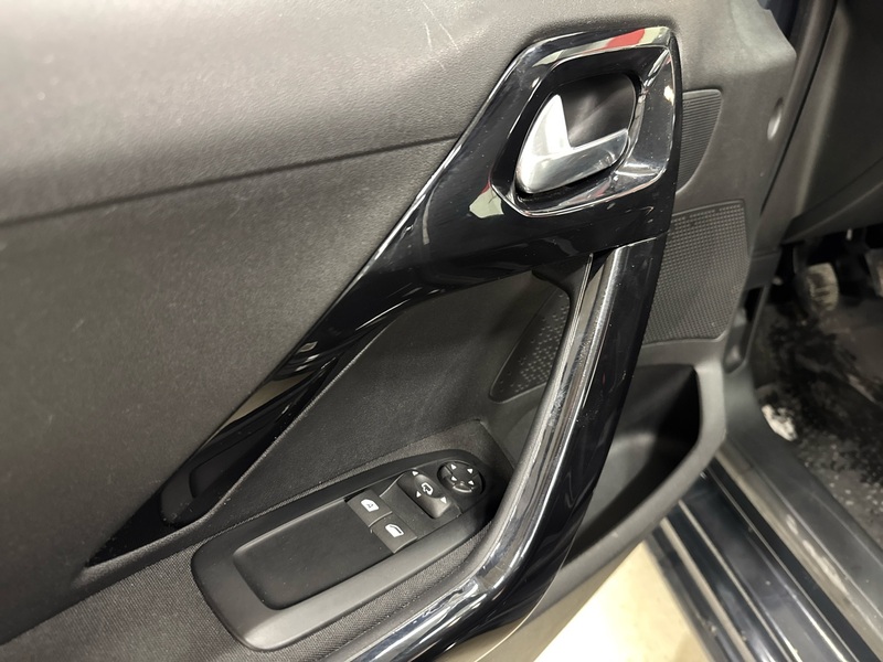 Peugeot 208 vaihtoauto