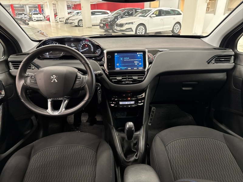 Peugeot 208 vaihtoauto