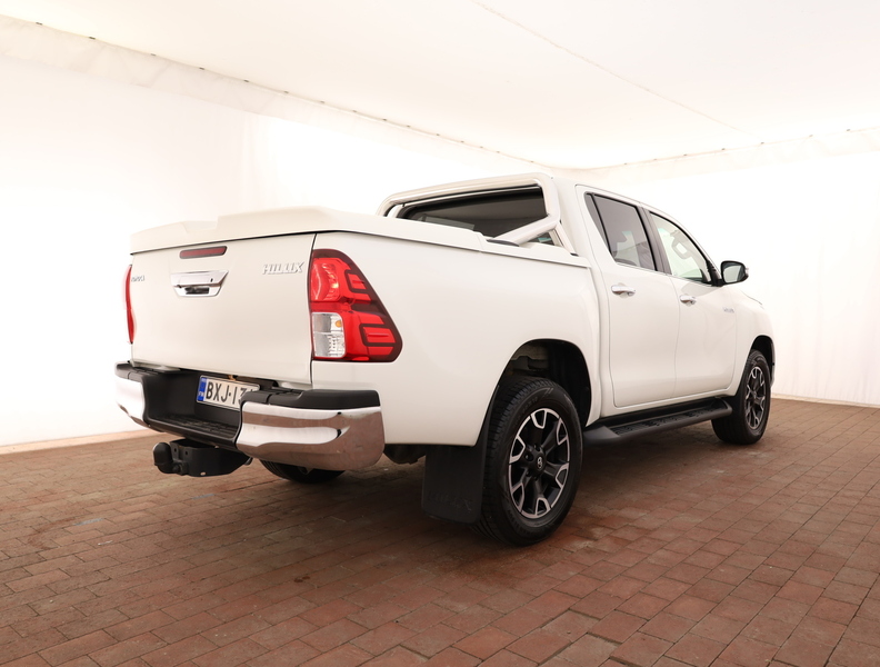 Toyota Hilux vaihtoauto