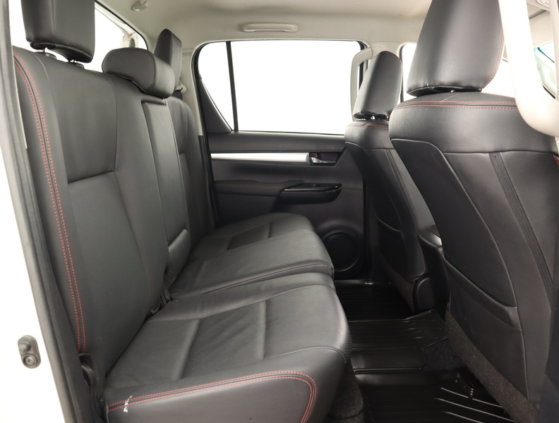 Toyota Hilux vaihtoauto