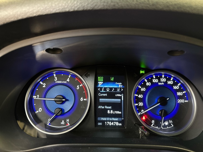 Toyota Hilux vaihtoauto