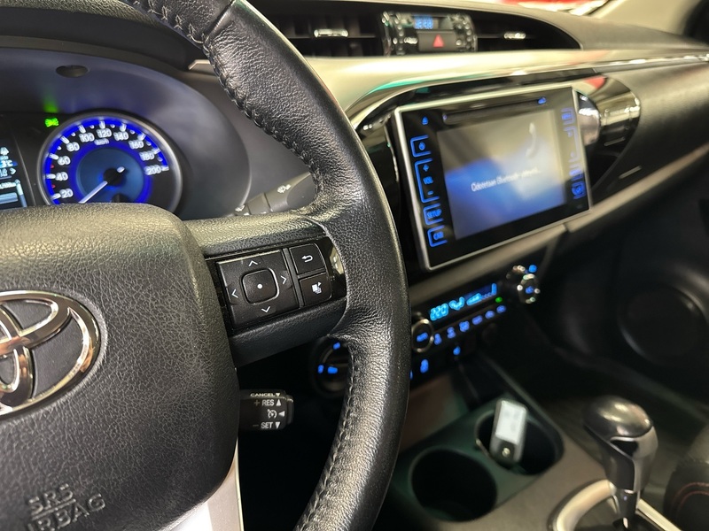 Toyota Hilux vaihtoauto