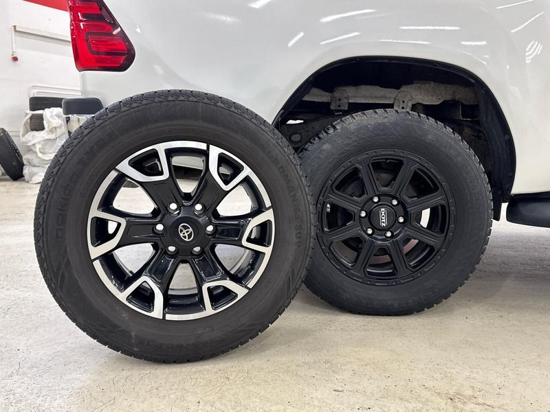 Toyota Hilux vaihtoauto