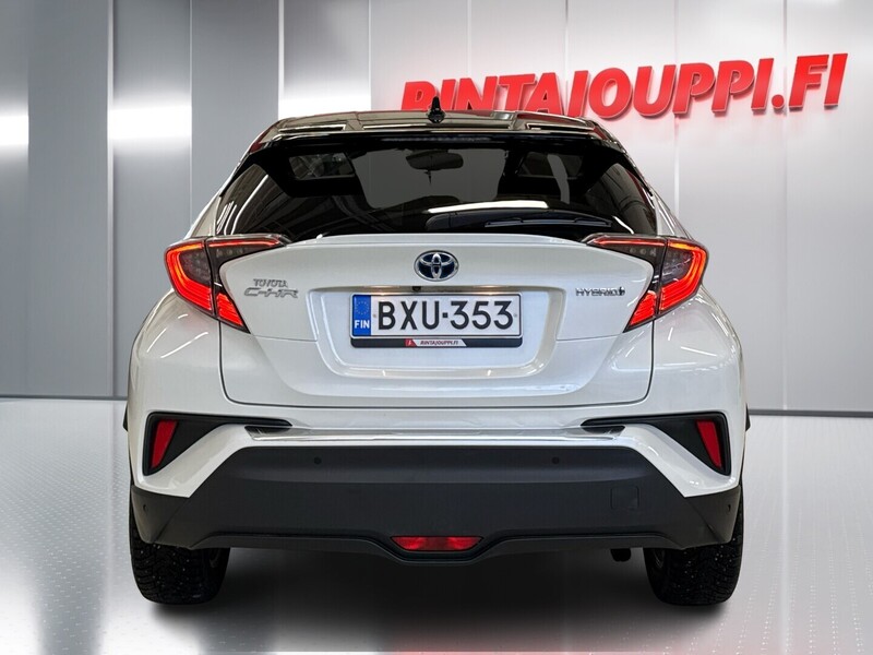 Toyota C-HR vaihtoauto
