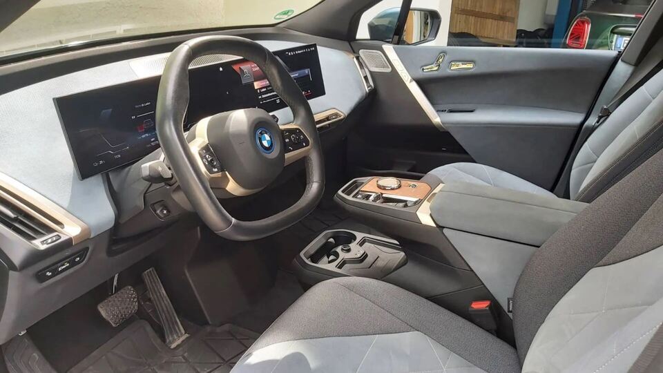 BMW iX vaihtoauto