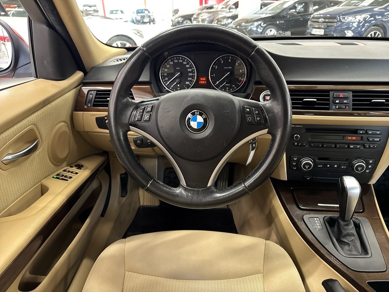 BMW 320 vaihtoauto