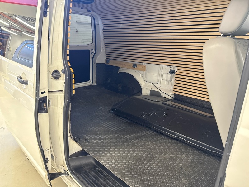 Volkswagen Transporter vaihtoauto