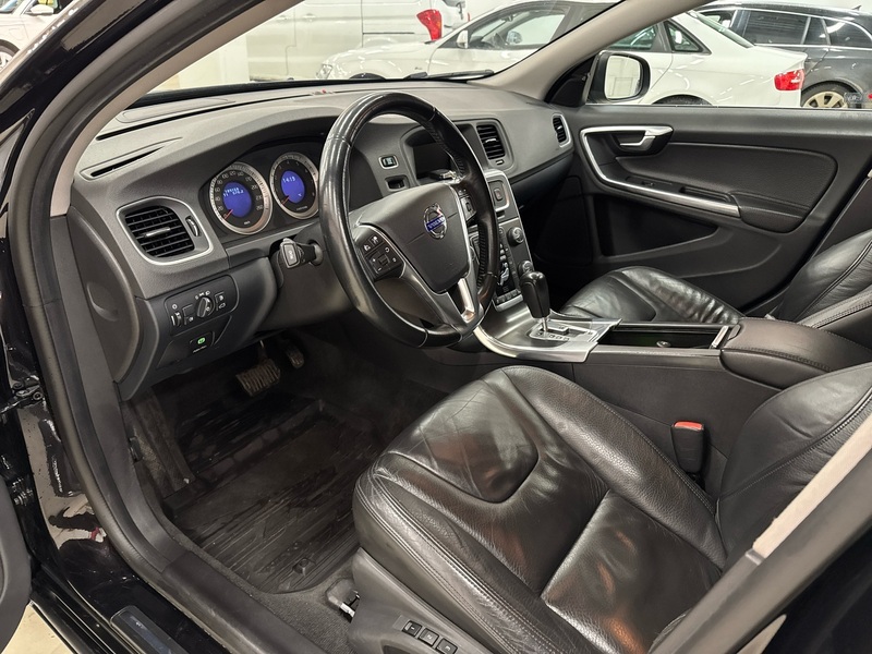 Volvo V60 vaihtoauto