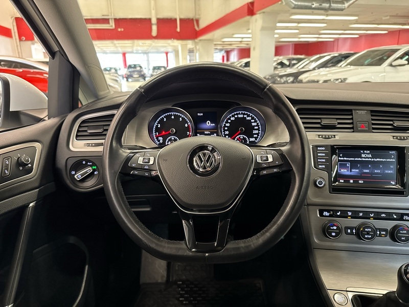 Volkswagen Golf vaihtoauto