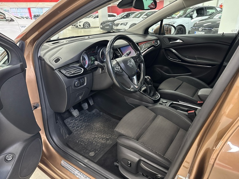 Opel Astra vaihtoauto