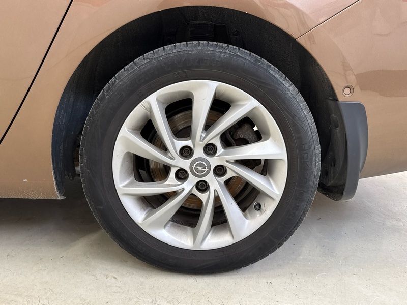 Opel Astra vaihtoauto