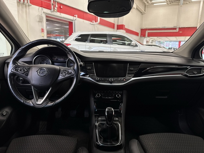 Opel Astra vaihtoauto