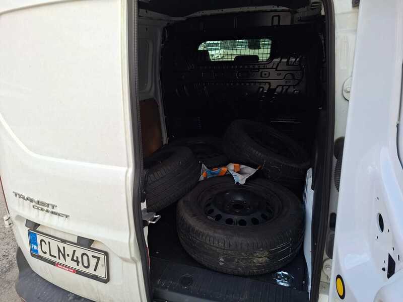 Ford Transit Connect vaihtoauto