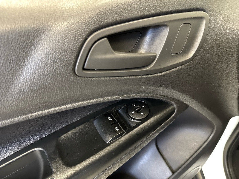 Ford Transit Connect vaihtoauto